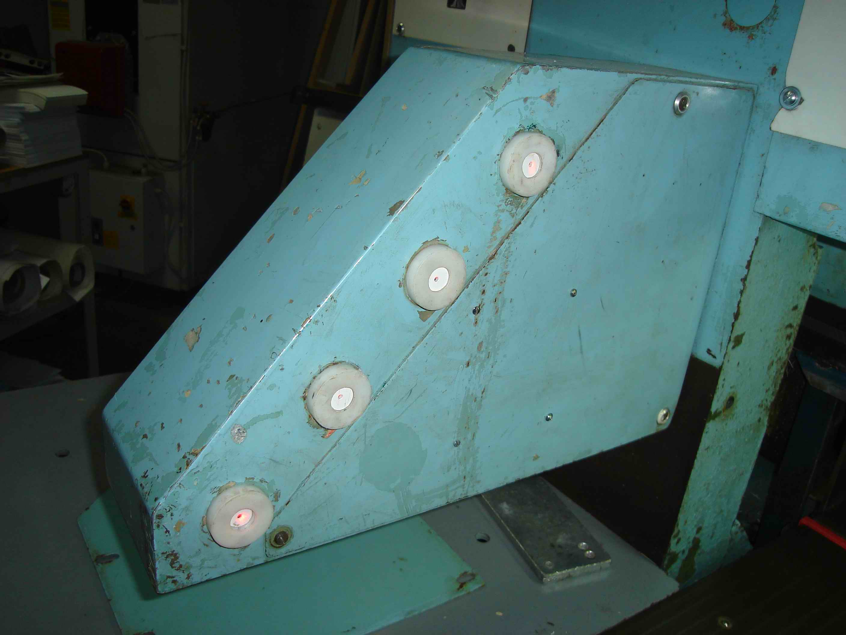 Optoelectronic barrier for guillotine shear Forum for Electronics