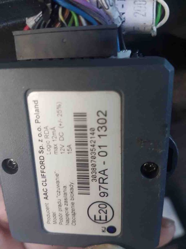 Regulacja mrugania diodą w Alarmie Logic RDA - Toyota Avensis 2007r.