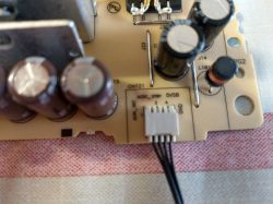 PS4 PRO nie startuje - trzy piki i niebieskie światło, brak sygnału