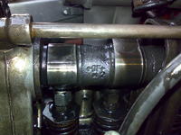 Mercedes silnik OM 621.918 dziwne ustawienie krzywek 1 cyl. na OT. Mercedes silnik OM 621.918 dziwne ustawienie krzywek 1 cyl. na OT.