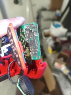 Einhell 18V BS-D 94V-0 E477989 – identyfikacja brakującego elementu na sterowniku