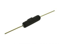 Czarny kontaktron z metalowymi końcówkami po obu stronach.