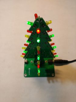 BTE-184 - migająca choinka - popularny kit z Aliexpress - Test / Opis BTE-184 - migająca choinka - popularny kit z Aliexpress - Test / Opis
