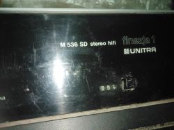 Panel przedni magnetofonu Unitra Finezja 1 z oznaczeniami modelu.