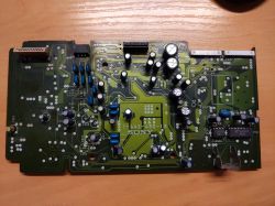 Płytka drukowana z urządzenia audio Sony MHC-4700.