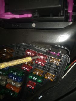 Audi A6 C6 2,4b 2006r - Wysoki pobór prądu, usterka bezpieczników, poszukiwanie schematu