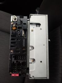Connection of factory radio audi a4 b7 avant subwoofer and speakers