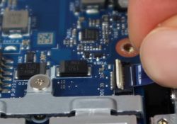 Lokalizacja złącza dla dodatkowego dysku SSD SATA w Acer Nitro 5