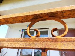 Malowanie nowej balustrady stalowej farbą Hammerite: czyścić do połysku czy nie? Opinie i rady.