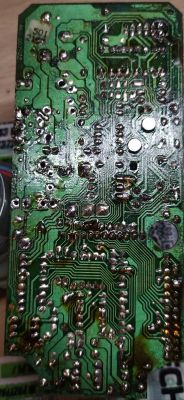 Audi A4 B5 96r - naprawa pompki centralnego zamka 4A0862257A