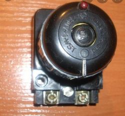 Wyłącznik tablicowy typ. "WTS" 16A 250V