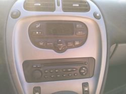 Ustawianie daty i godziny w Citroen Xsara Picasso 2006 bez przycisków na wyświetlaczu