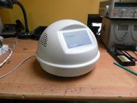 Gdzie znaleźć obudowę w kształcie kopuły z otworami chłodzącymi?