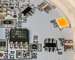 BKL1250 biała LEDówka E26 za 15 zł WiFi Tuya [ESP8266][Tuya-convert]