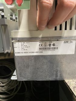 Jak wykonać upgrade falowników ABB ACS800 do wersji ASXR7320?