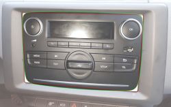 Dacia Duster 2018 - Ramka maskująca radio nie pasuje do panelu radia.