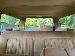 Wymiana systemu audio w samochodzie: głośniki 4x10, 4x6, wzmacniacz, subwoofer i radia Delco