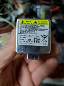 Volvo v 50 - Odczyt daty produkcji żarnik D1s Philips