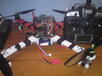 [Sprzedam] Qaudrocopter - wszystko co potrzebne na start