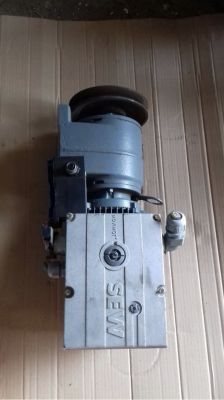 Jak podłączyć silnik z motoreduktorem i falownikiem SEW?