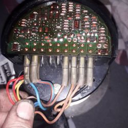 Podłączenie przewodów do joysticka Danfoss MCH - sterowanie zaworami proporcjonalnymi i on/off