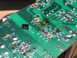 Naprawa 30 zasilaczy do laptopa - przegląd popularnych usterek