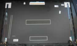 Acer Aspire A715-51G-59A7 - pęknięte mocowanie zawiasu i rozwarstwianie ramki matrycy