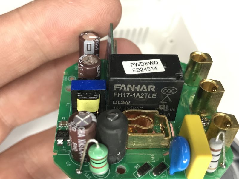 Close-up of a PCB with FANHAR FH17-1A2TLE relay and electronic components