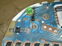 Co to za cząstka? Jaka jest wartość rezystora? Jaki zamienny układ scalony? 