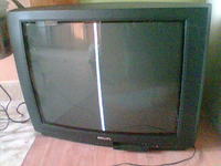 Philips 28PT4423/58P Chassis L6.2 - pionowa linia na środku