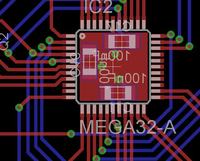 Atmega32 TQFP kondensatory