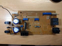 Płytka drukowana Sony z komponentami elektronicznymi