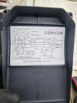 Agregat chłodniczy nie startuje przy napięciu 230 V - co robić?