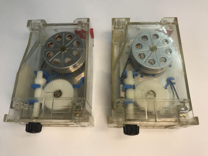 Time delay relay for delaying the switching on/off of the receiver - retro presentation - E. Dold &a