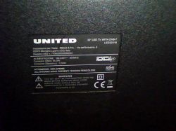 Label on a United LED TV with technical information and warnings.