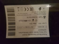 Etykieta znamionowa urządzenia Bosch z kodem kreskowym i danymi: BCH85N, Li‑Ion 18V
