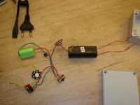 Paralizator latarka Police 75W - jak podłączyć urwany przewód?