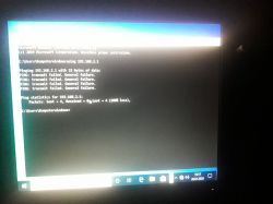 Zrzut ekranu konsoli Windows z komunikatem o błędzie ping.
