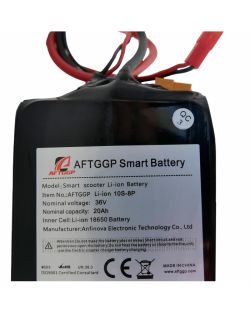 Motus Scooty 10 Plus: Błąd E7, czerwony klucz, zasięg 20-23km, wskaźnik baterii, czas ładowania 3h