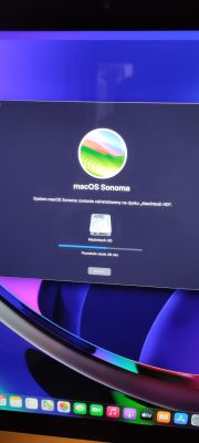 Screen of macOS Sonoma installation on Macintosh HD.