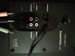 SAMSUNG UHD TV 7series - czy mozna podłączyć głośniki komputerowe?