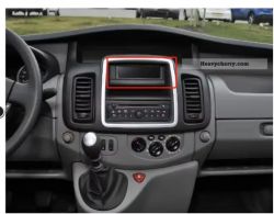 Wnętrze samochodu Renault Trafic z wyraźnie zaznaczoną sekcją nawigacji.