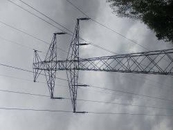 Jakie to serie słupów linii 110 kV i 220 kV? Gdzie znaleźć katalog konstrukcji?