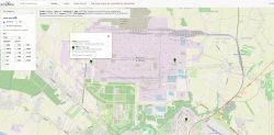 Mapa z lokalizacją nadajników telefonii komórkowej w okolicach Płocka, pokazująca zasięg sieci Plus.