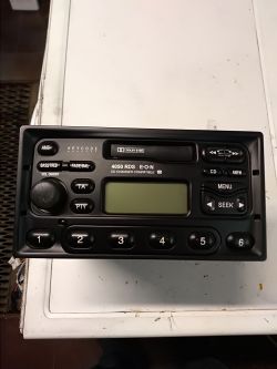 RADIO FORD 4050 - Podłączanie do wtyczek ISO, dopasowanie przejściówki i zasilania