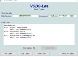 Zrzut ekranu program VCDS-Lite pokazujący kody błędów związane z komunikacją modułów w samochodzie.
