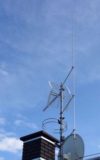 Czy taka instalacja odgromowa anteny ma sens?