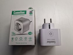 Camelion smart plug and its packaging.