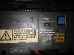Panel tylni telewizora Silelis 405 D1 z opisem zasilania i złączem 12V