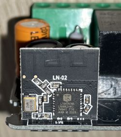 Close-up of LN882HKI chip on a circuit board.